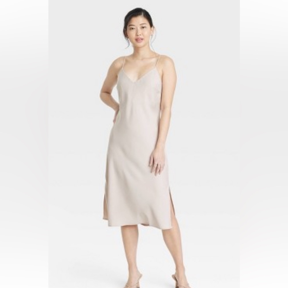 Beautiful V-neck Slip Dress in Cream